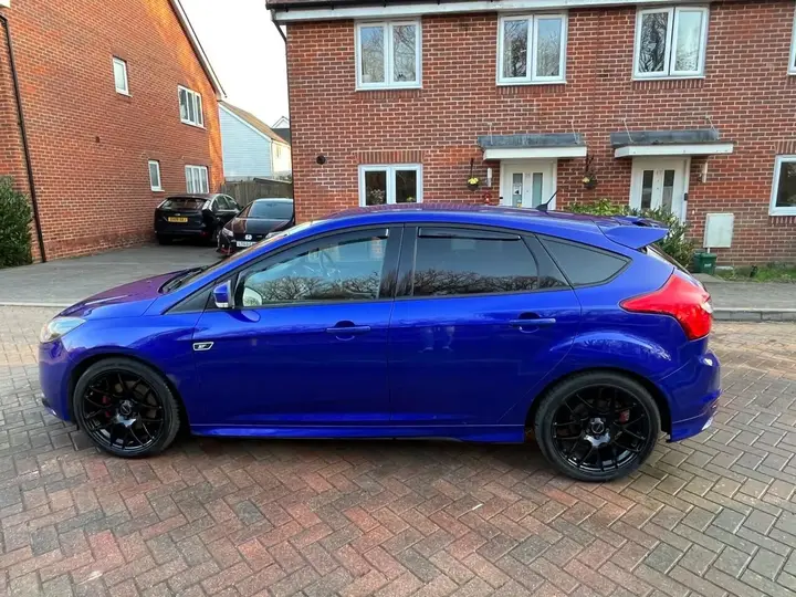 Ford Focus 2014 photo 3