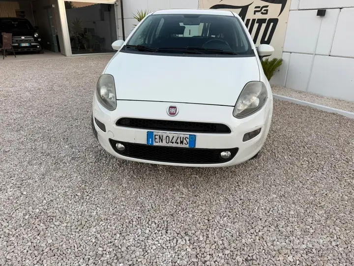 Fiat Punto 2013 photo 2