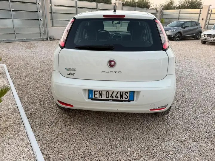 Fiat Punto 2013 photo 5