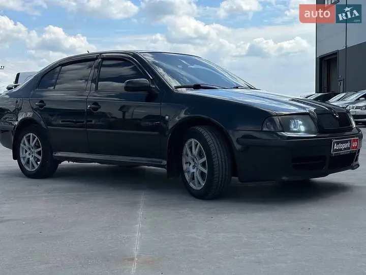 Skoda Octavia 2010 photo 3