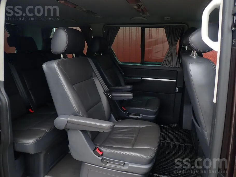 Volkswagen Multivan 2010 photo 5