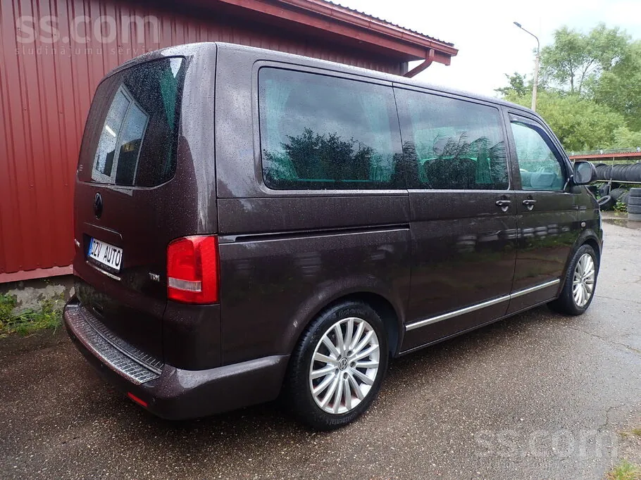 Volkswagen Multivan 2010 photo 2