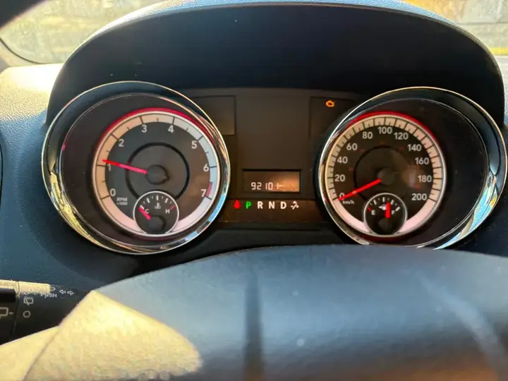 Dodge Grand Caravan 2015 photo 2