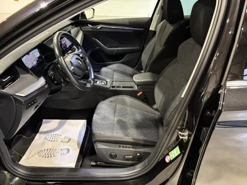 Skoda Octavia 2023 photo 3