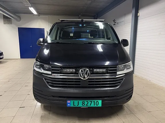 Volkswagen Transporter 2022 photo 2