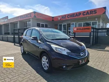 Nissan Note 2012 photo 2