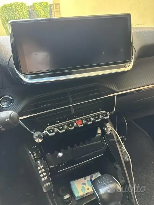 Peugeot 2008 2021 photo 5