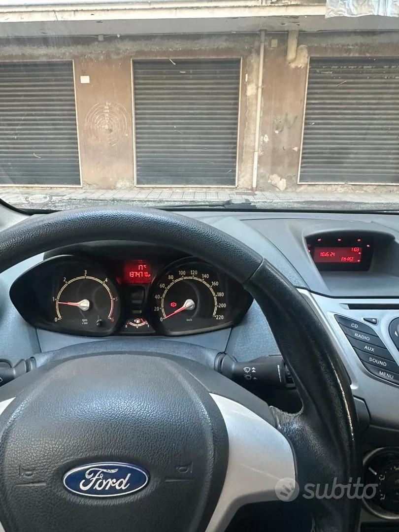 Ford Fiesta 2009 photo 3