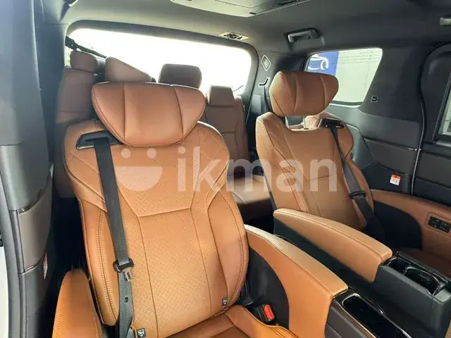 Toyota Vellfire 2025 photo 3