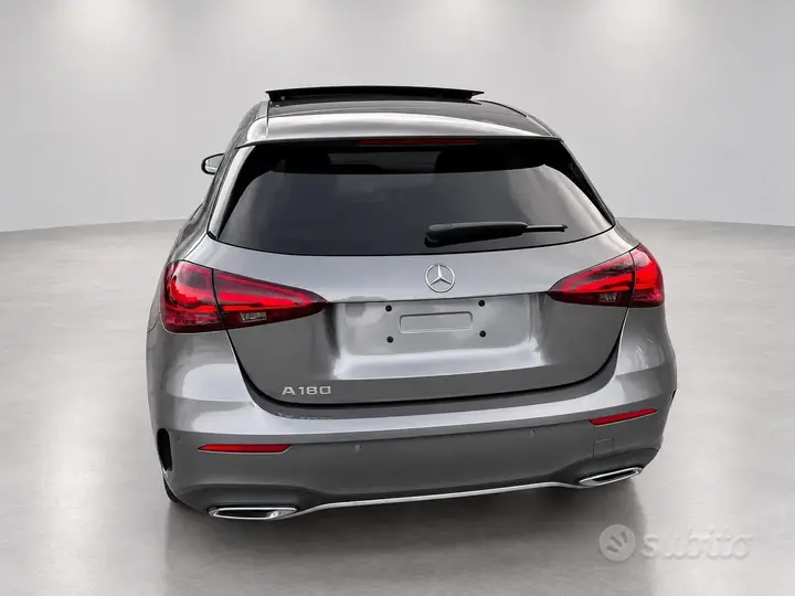 Mercedes-Benz A 180 2023 photo 4