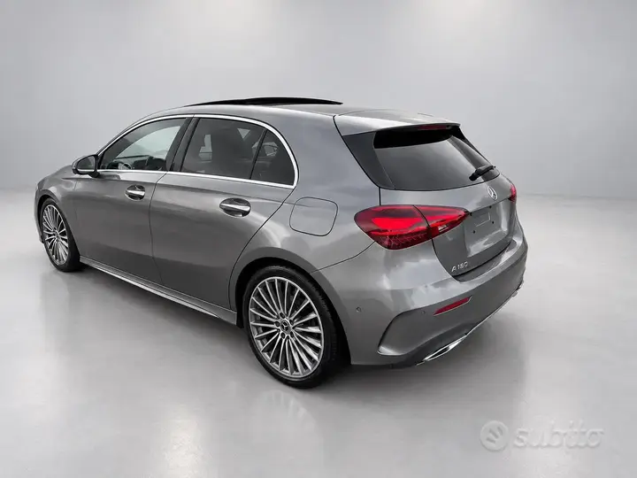Mercedes-Benz A 180 2023 photo 3