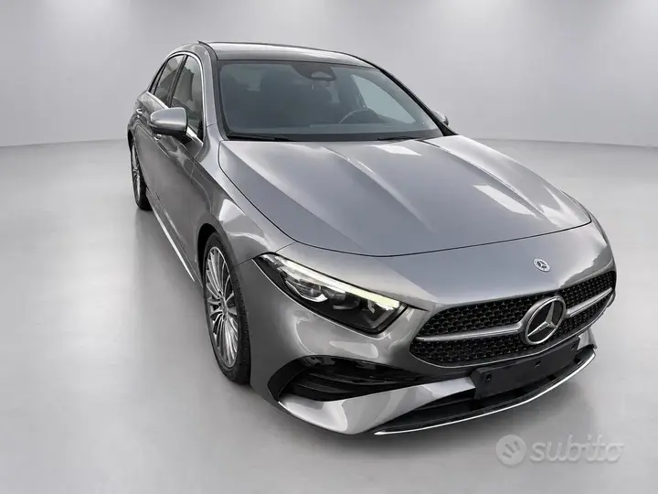Mercedes-Benz A 180 2023 photo 2