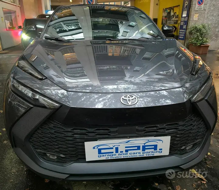 Toyota C-Hr 2025 photo 2