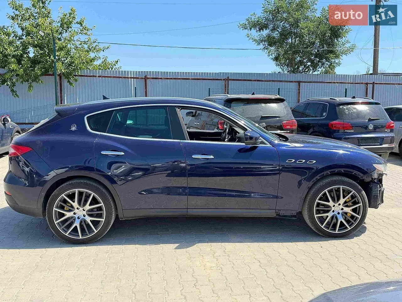 Maserati Levante 2018 photo 2