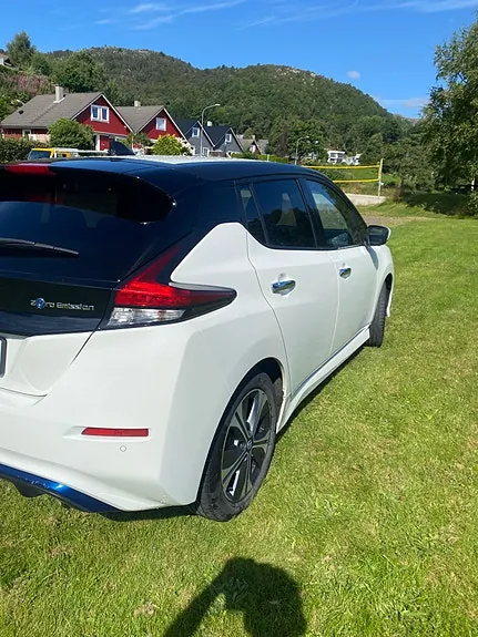 Nissan Leaf 2021 photo 3