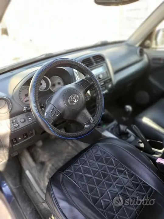 Toyota Rav4 2004 photo 5