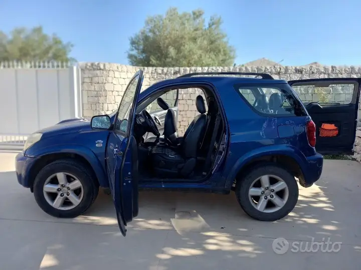 Toyota Rav4 2004 photo 3
