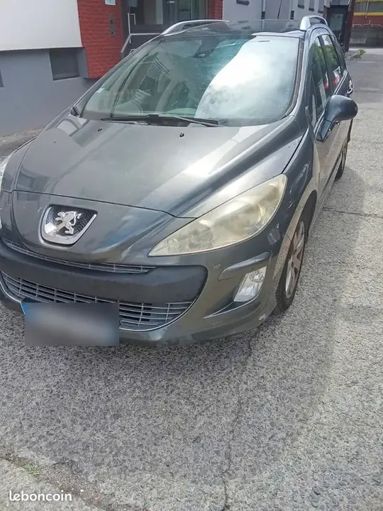 Peugeot 308 2008 photo 3