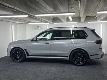 BMW X7 2023 photo 5