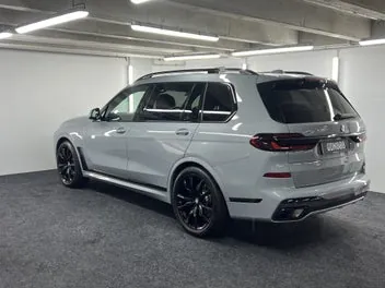 BMW X7 2023 photo 4