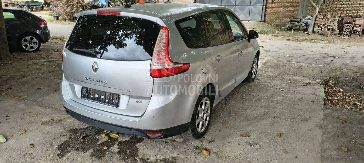 Renault Grand Scenic 2011 photo 5