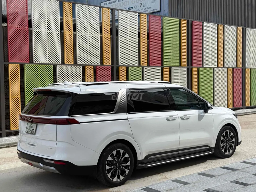 Kia Carnival 2023 photo 4