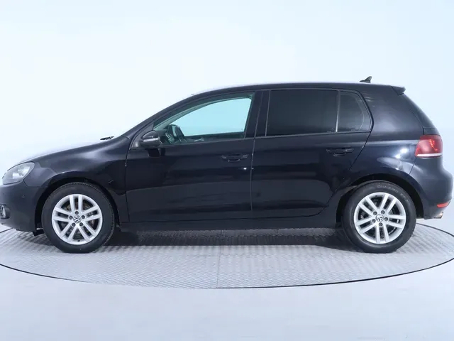 Volkswagen Golf 2012 photo 2