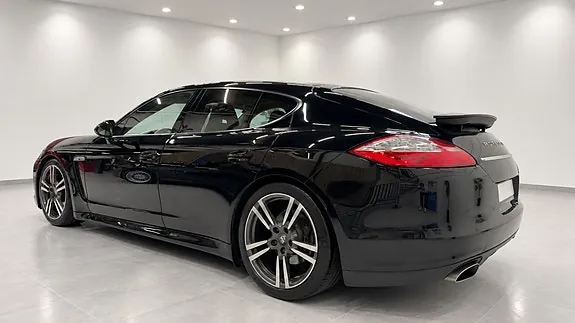 Porsche Panamera 4 2012 photo 4