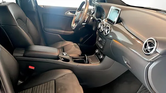 Mercedes-Benz B180 2016 photo 3