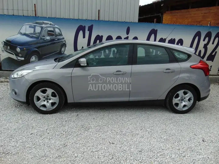 Ford Focus 2012 photo 2