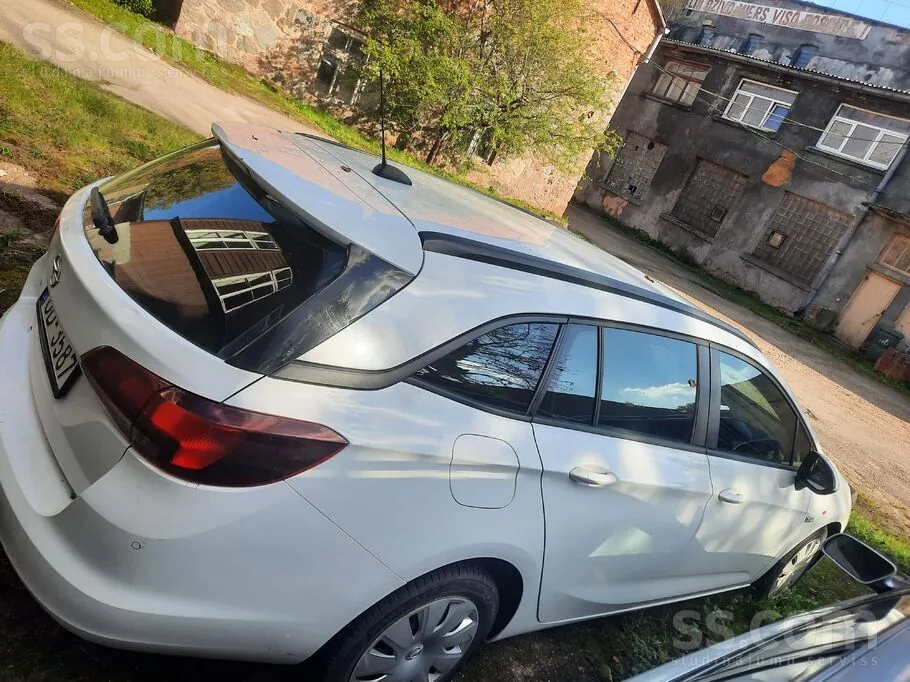 Opel Astra 2020 photo 3