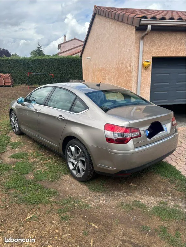 Citroen C5 2011 photo 2