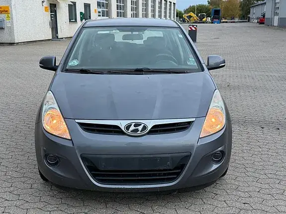 Hyundai I20 2011 photo 2