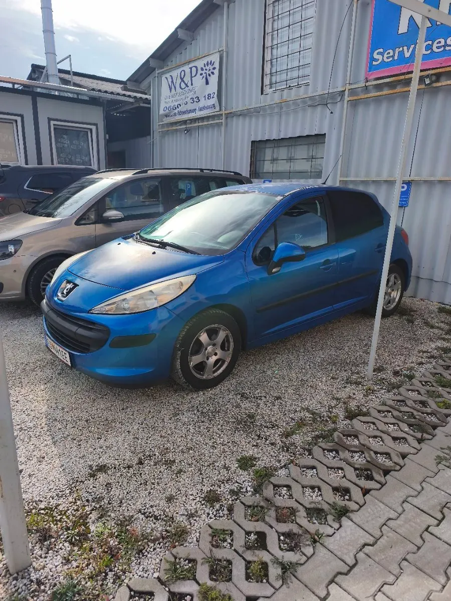 Peugeot 207 2008 photo 3