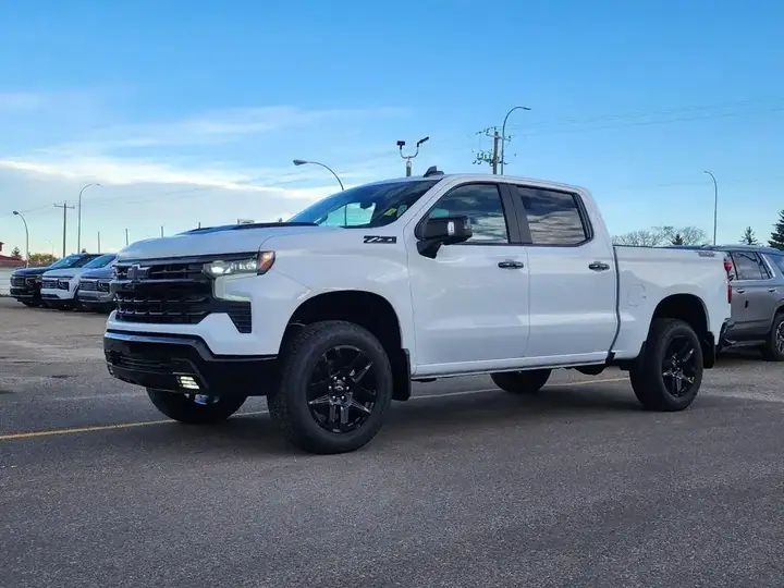 Chevrolet Silverado 1500 2026 photo 2
