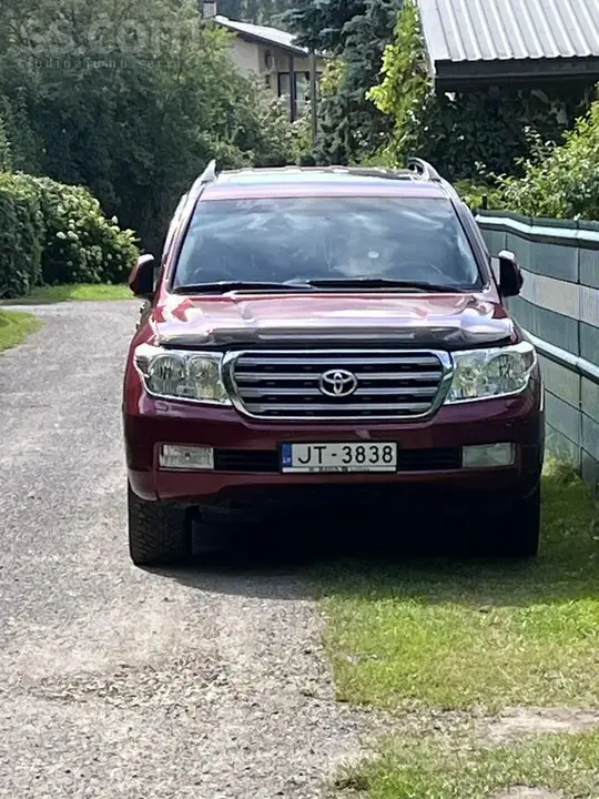 Toyota Land Cruiser 200
