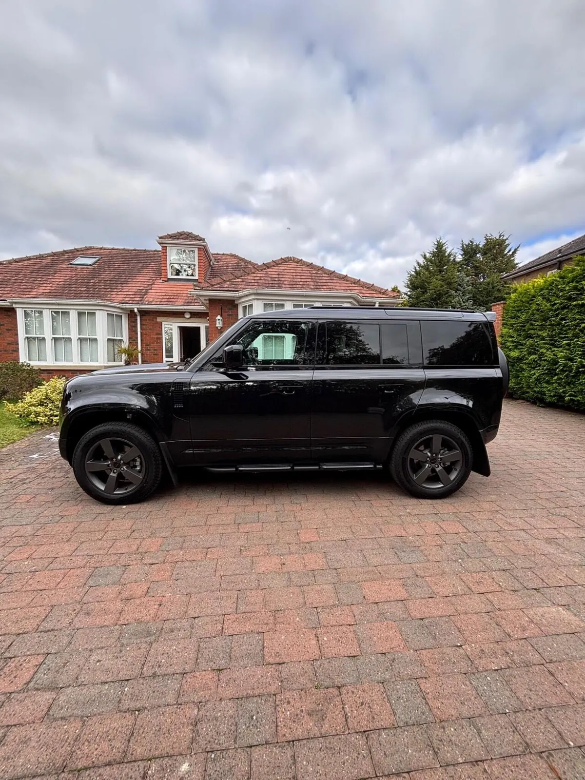 Land Rover Defender 110 2026 photo 3
