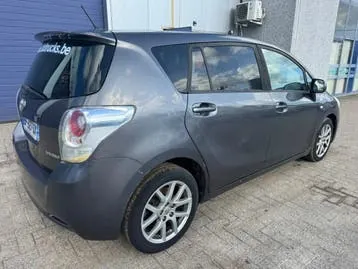Toyota Corolla Verso 2011 photo 3
