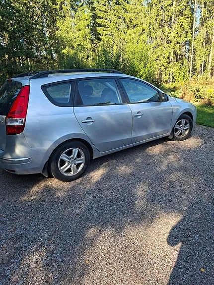 Hyundai I30 2010 photo 2