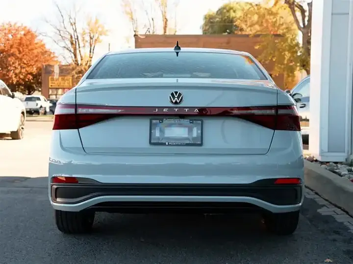 Volkswagen Jetta 2027 photo 5