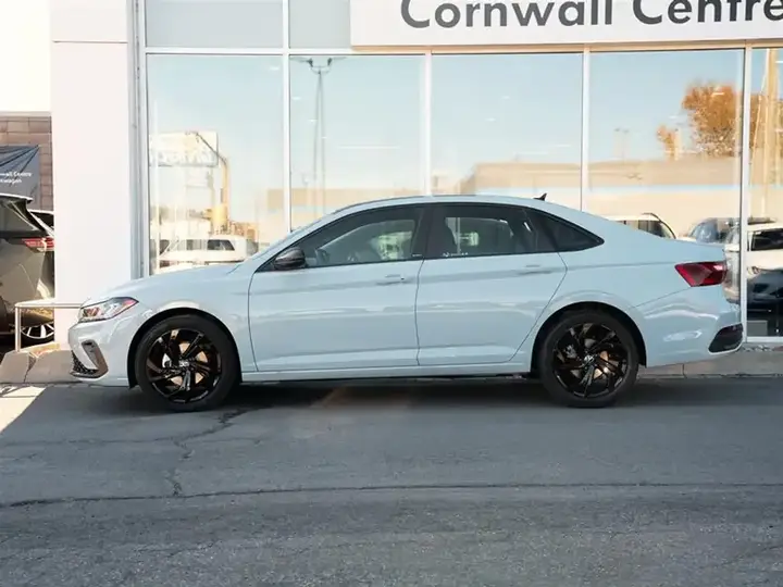 Volkswagen Jetta 2027 photo 3