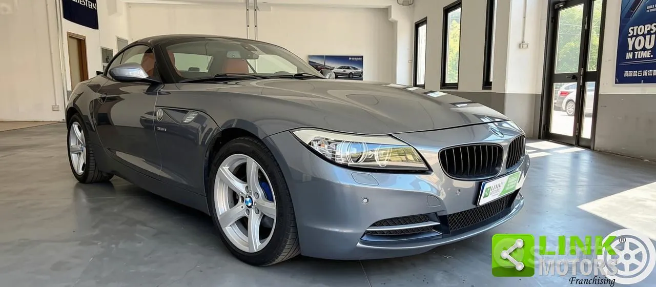 BMW Z4 2010 photo 2