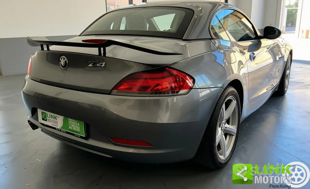 BMW Z4 2010 photo 3