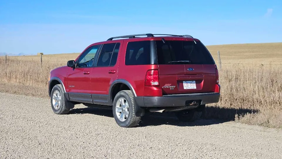 Ford Explorer 2002 photo 3