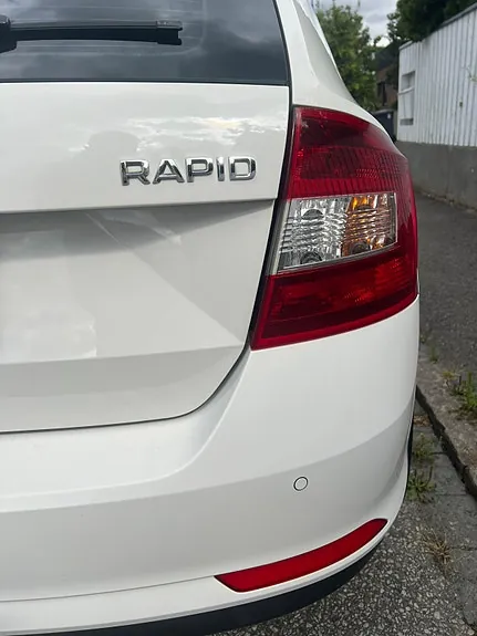 Skoda Rapid Spaceback 2014 photo 5