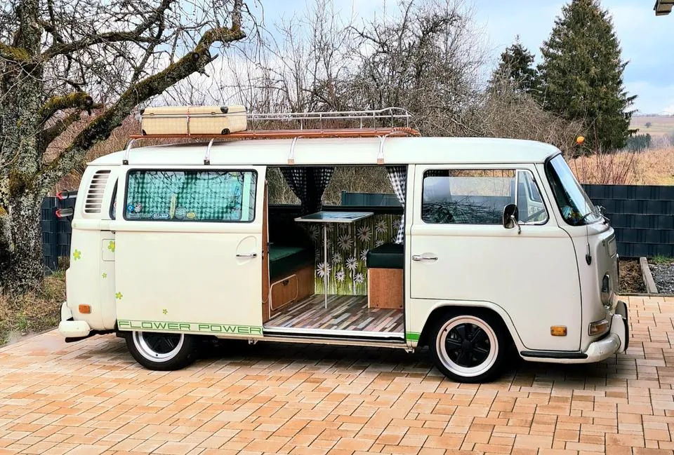 Volkswagen T2 Westfalia Tintop Camper