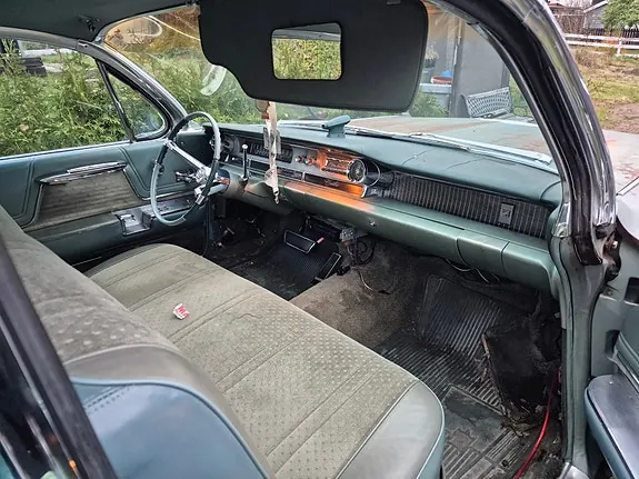 Cadillac Deville 1962 photo 2