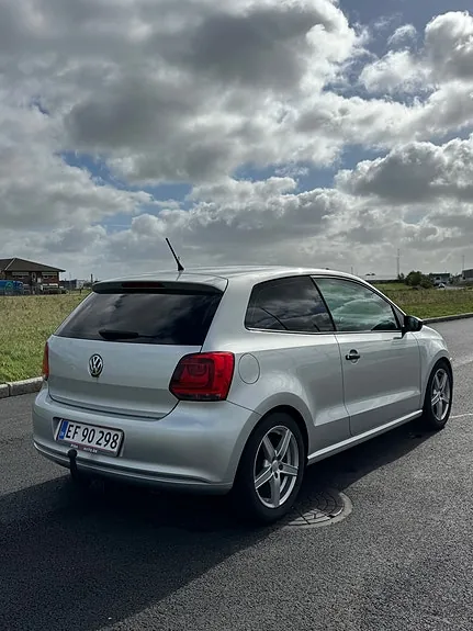 Volkswagen Polo 2012 photo 3