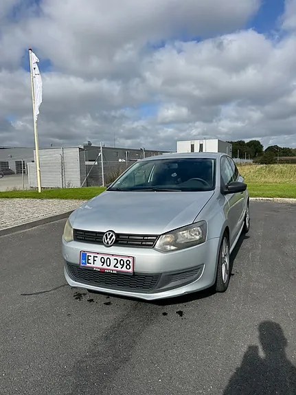 Volkswagen Polo 2012 photo 2