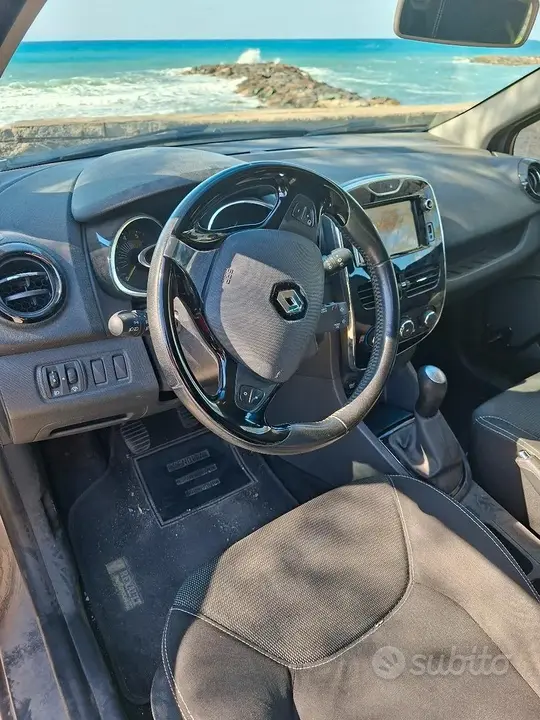 Renault Clio 2013 photo 4